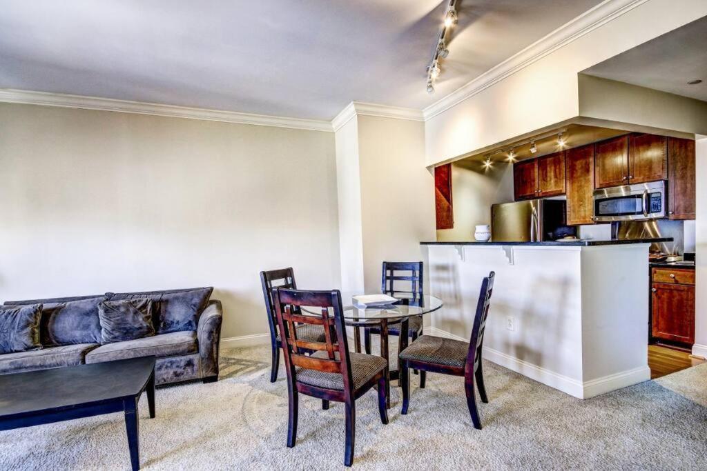 Chase Penthouse At 39 West Baltimore Inner Harbor Convention Center Free Indoor Parking One And Two Bedrooms Zewnętrze zdjęcie